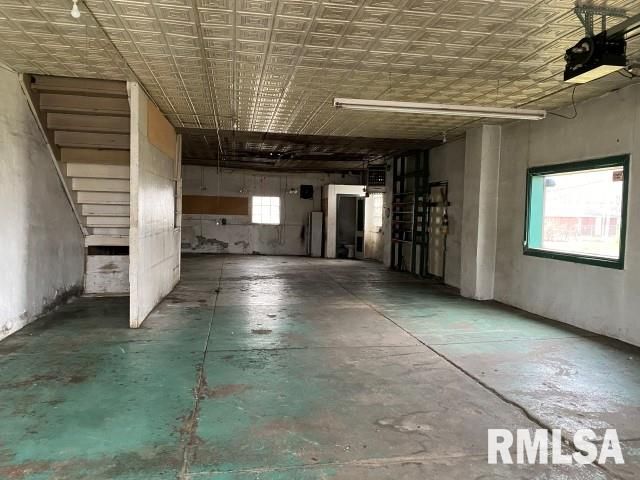 154 W Main St, Galesburg, IL 61401